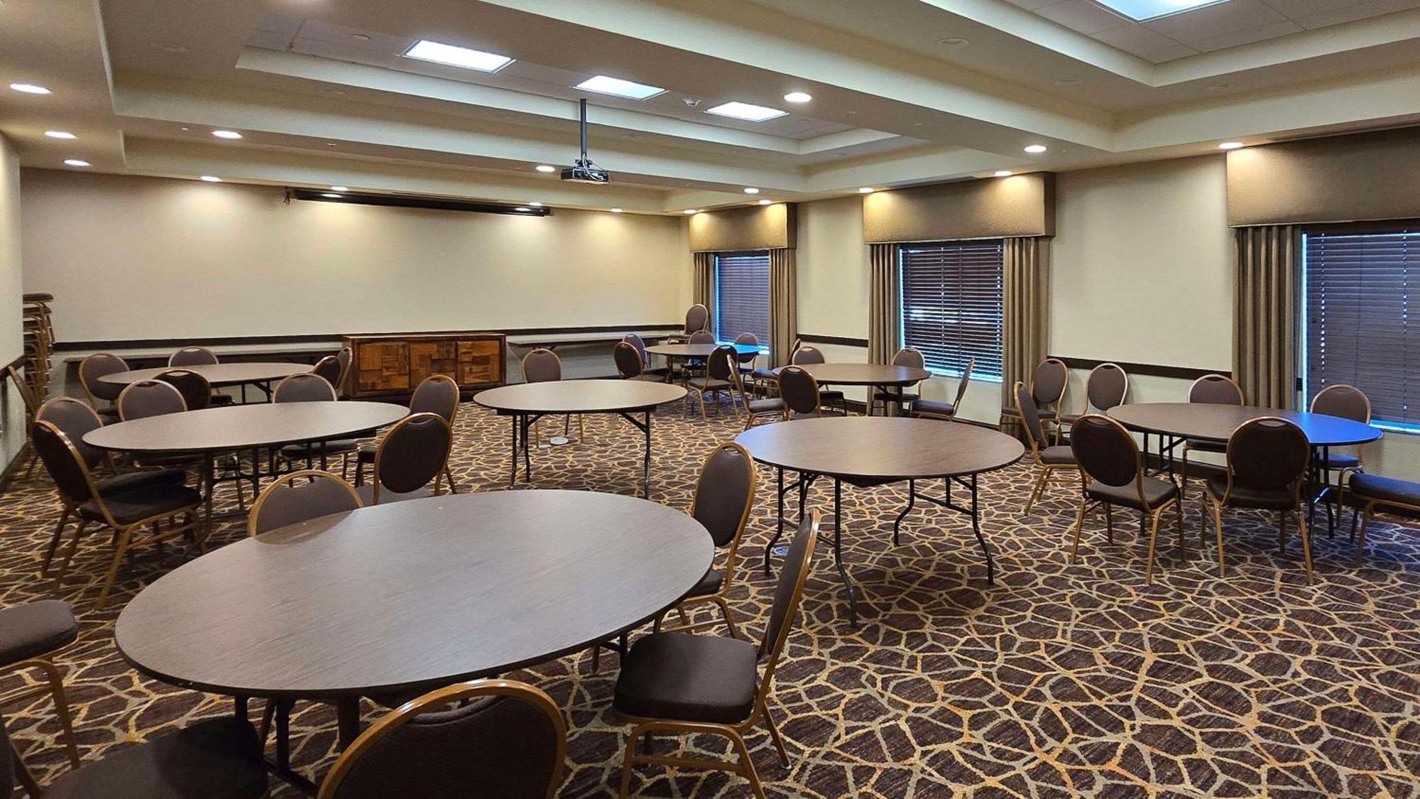 Comfort Inn & Suites Beeville Exterior foto