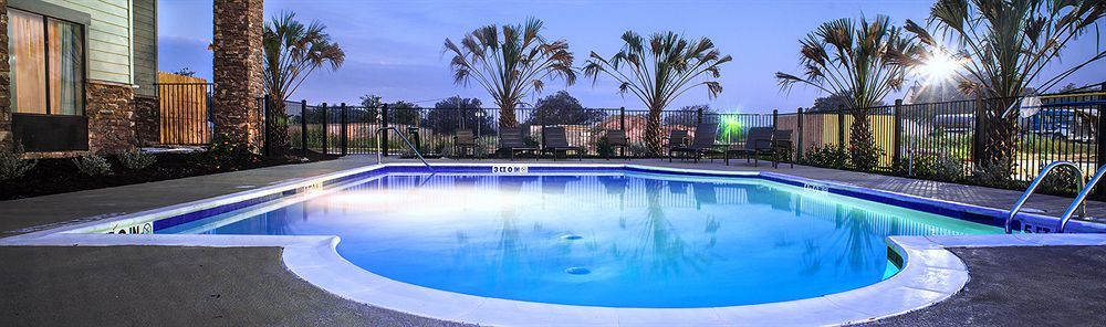 Comfort Inn & Suites Beeville Exterior foto